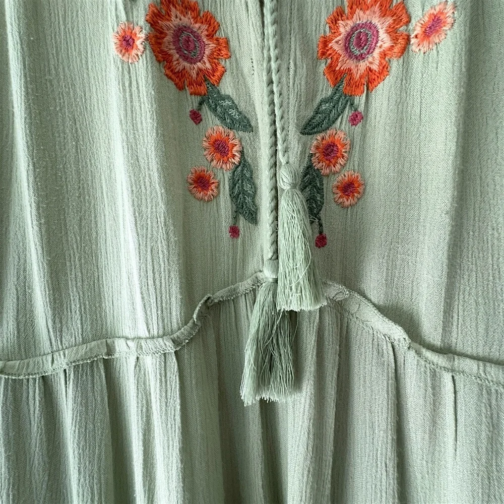 FREE PEOPLE SPELL ON YOU EMBROIDERED DRESS EARTH SAGE TASSEL TIES LINED | LARGE